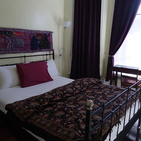 Spadina 11 Guesthouse Toronto Zewnętrze zdjęcie