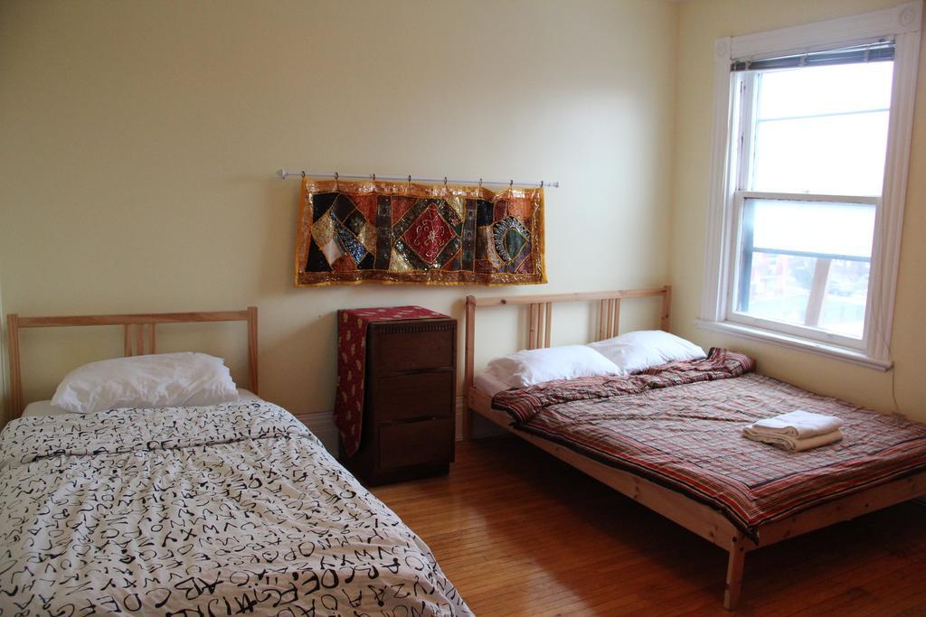 Spadina 11 Guesthouse Toronto Pokój zdjęcie