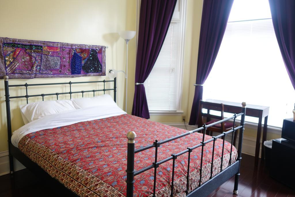 Spadina 11 Guesthouse Toronto Pokój zdjęcie