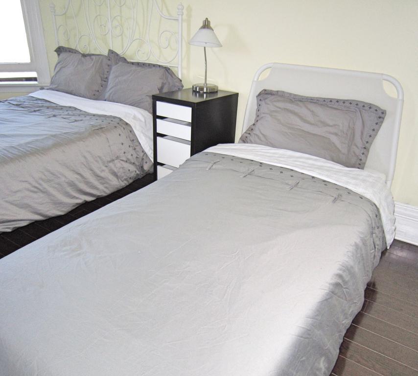 Spadina 11 Guesthouse Toronto Zewnętrze zdjęcie
