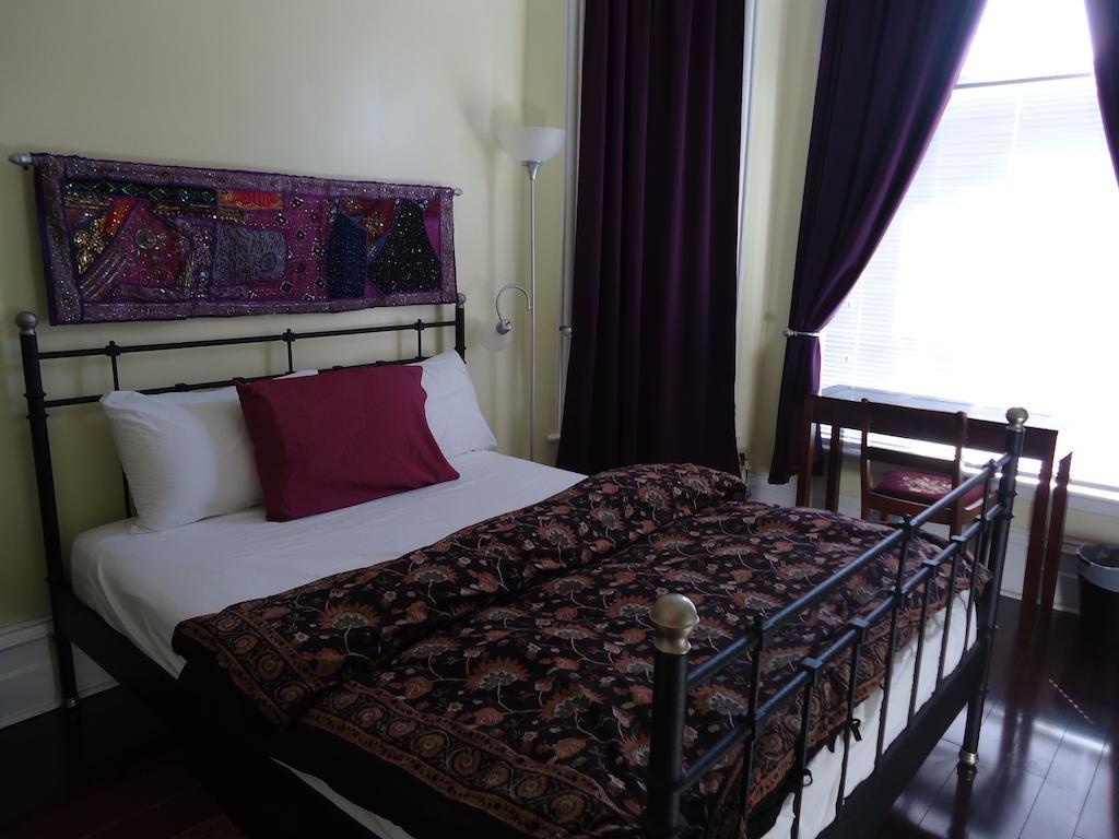 Spadina 11 Guesthouse Toronto Zewnętrze zdjęcie