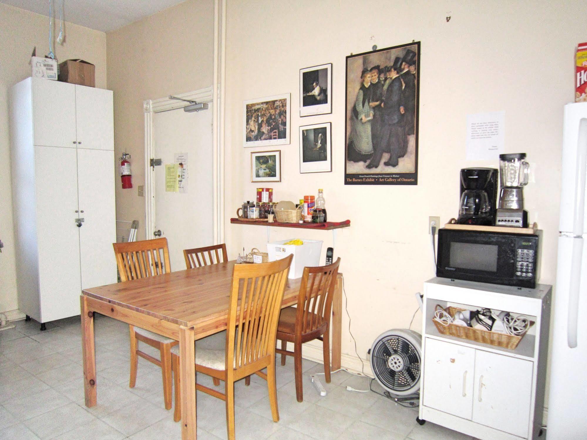 Spadina 11 Guesthouse Toronto Zewnętrze zdjęcie