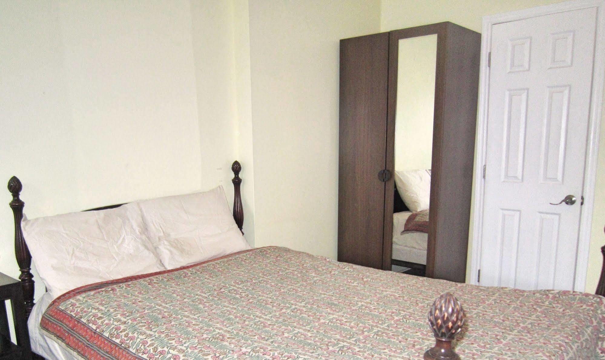 Spadina 11 Guesthouse Toronto Zewnętrze zdjęcie