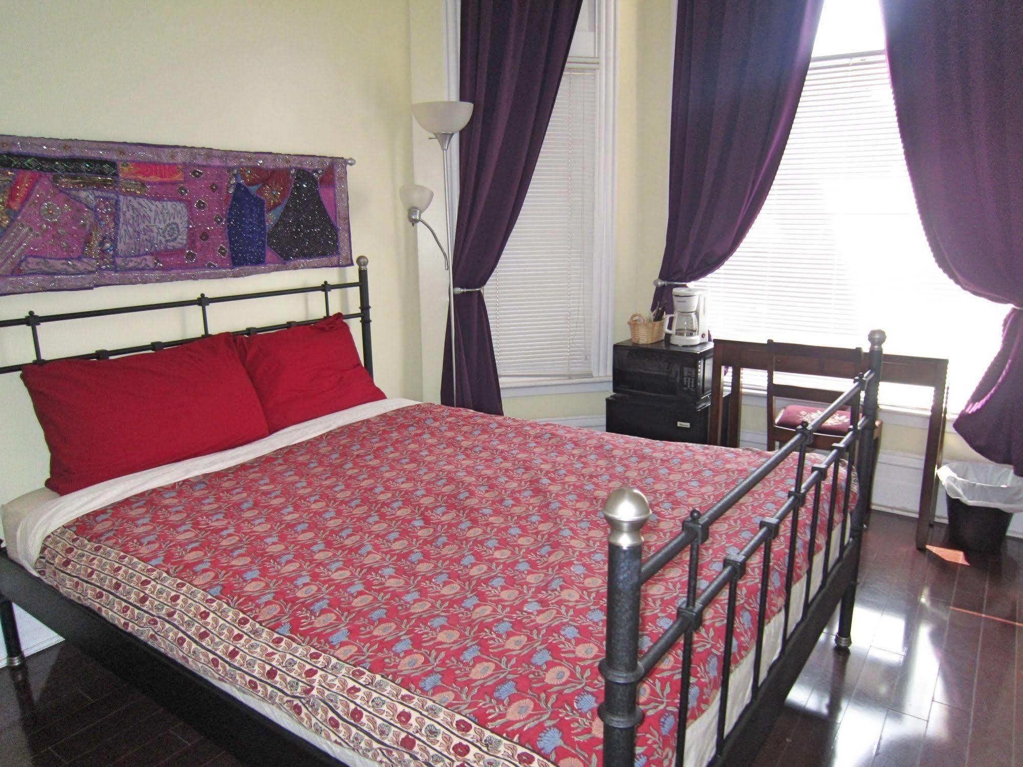 Spadina 11 Guesthouse Toronto Zewnętrze zdjęcie