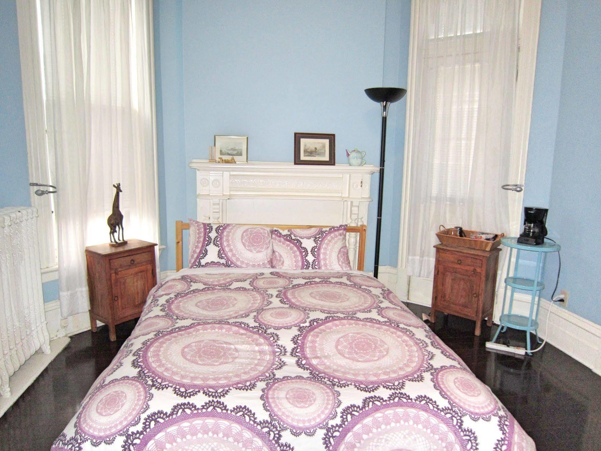 Spadina 11 Guesthouse Toronto Zewnętrze zdjęcie